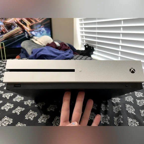 Xbox One Bundle - Picture 4 of 6